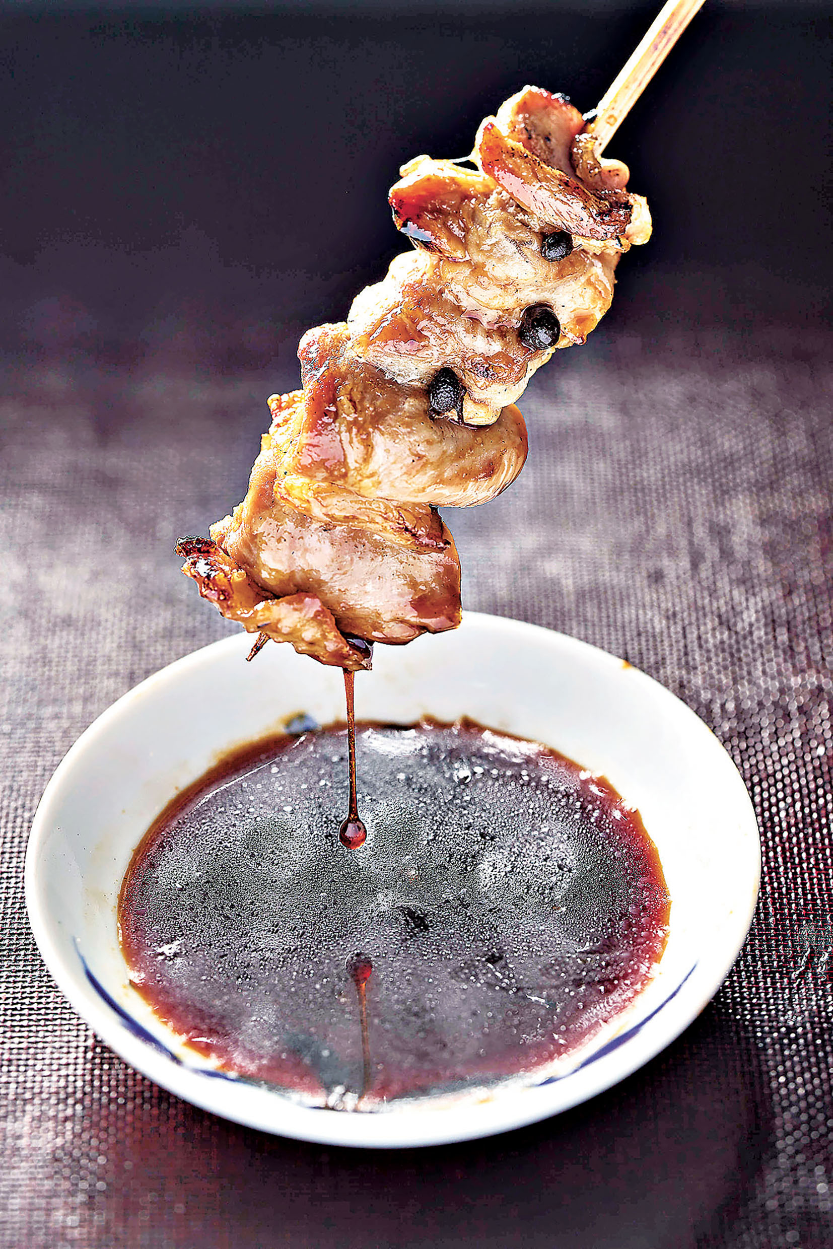 ■「雞腿肉」以日本山椒調味。