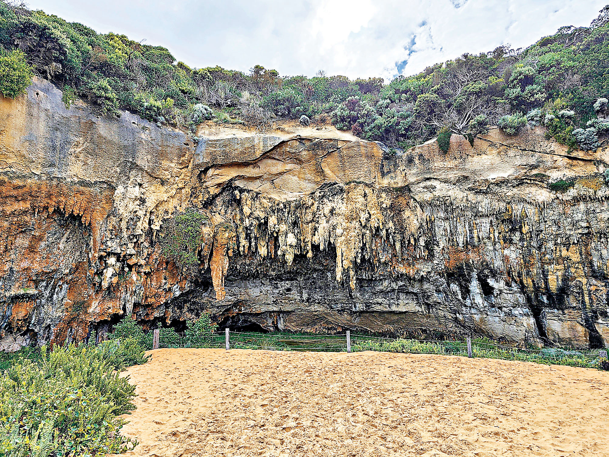 ■近距離看岩石百態