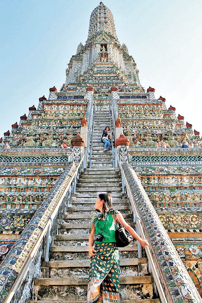 ■鄭王廟的主塔是一座約86米高的高棉式佛塔。