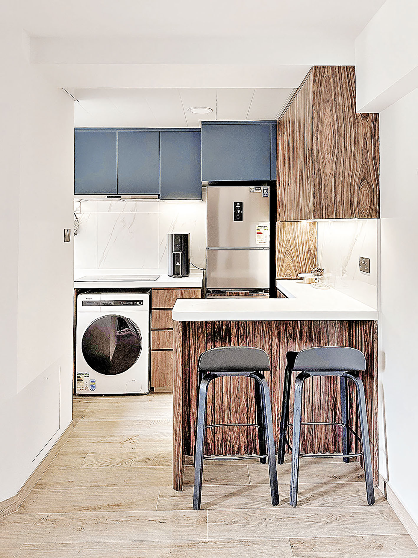 ■改建的開放式廚房，特設中島位置及吧枱。