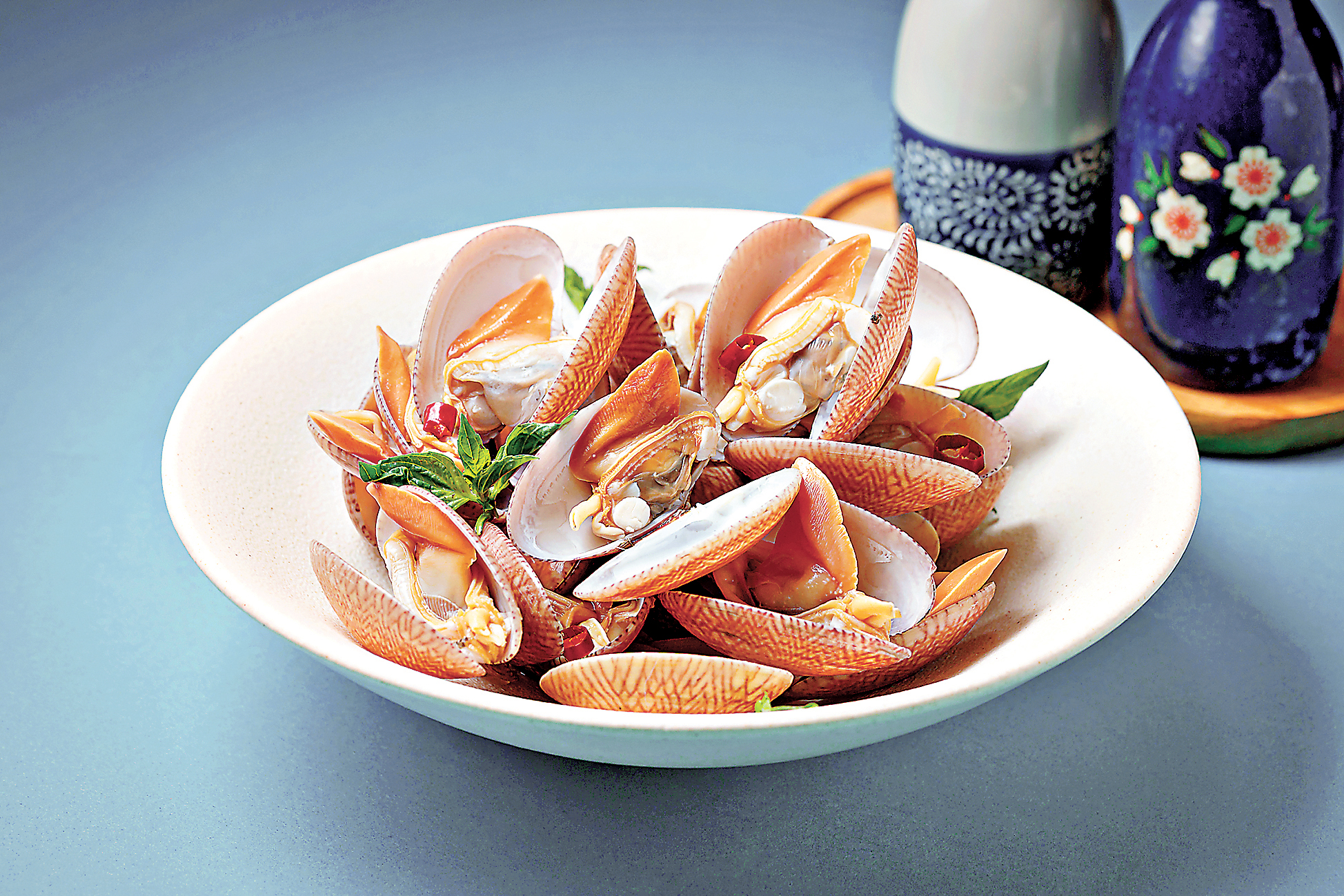 ■大吟釀牛油煮花蛤。