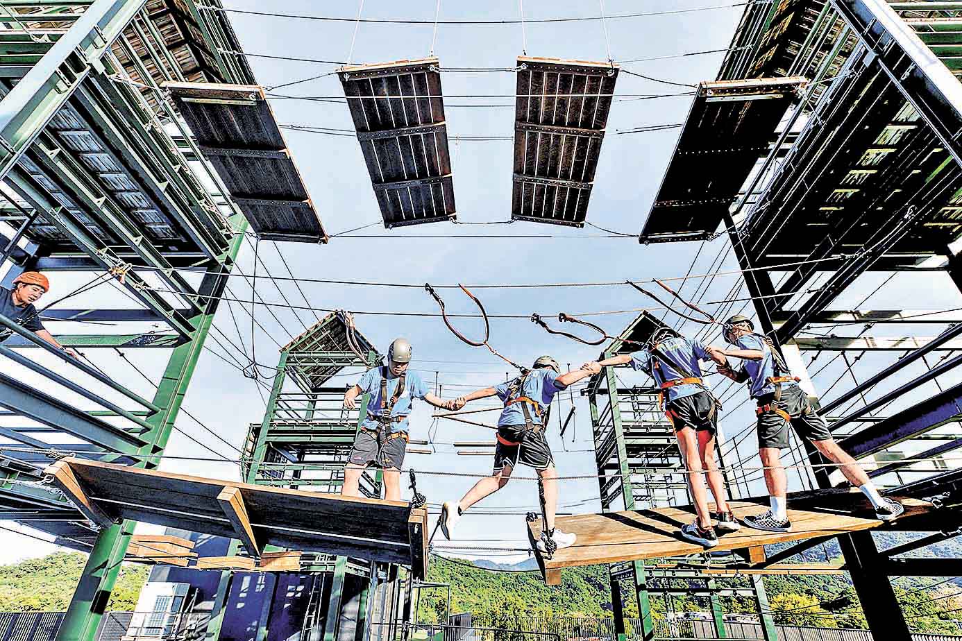 ■學生參與兩日一夜宿營，度過結合學習與娛樂的暑假。