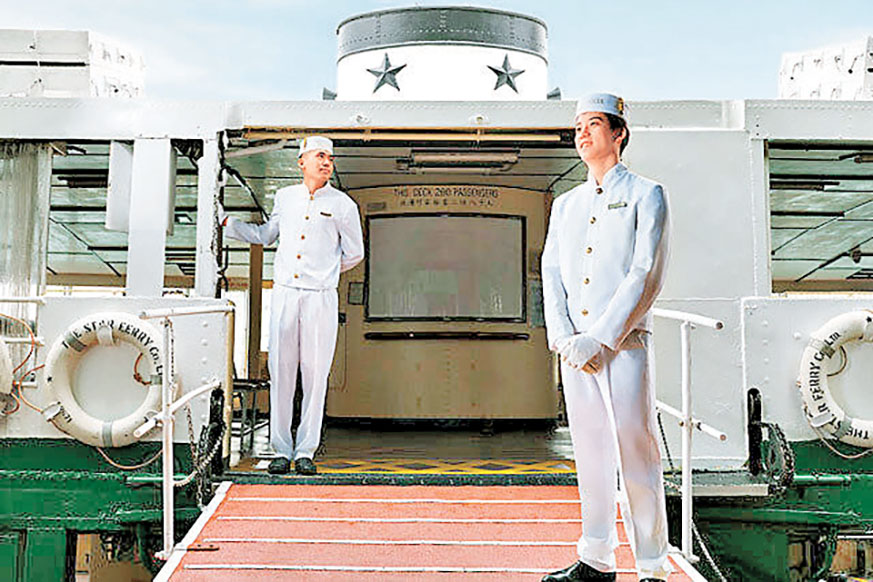 ■有職員迎賓。