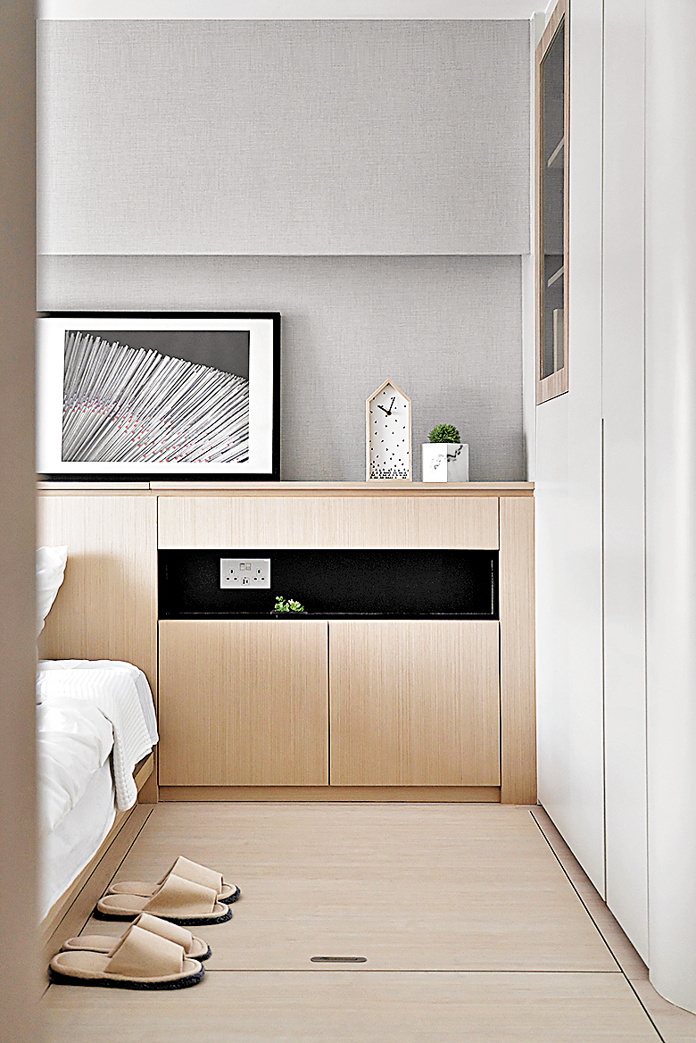 ■房間採用了地台，增加收納空間。