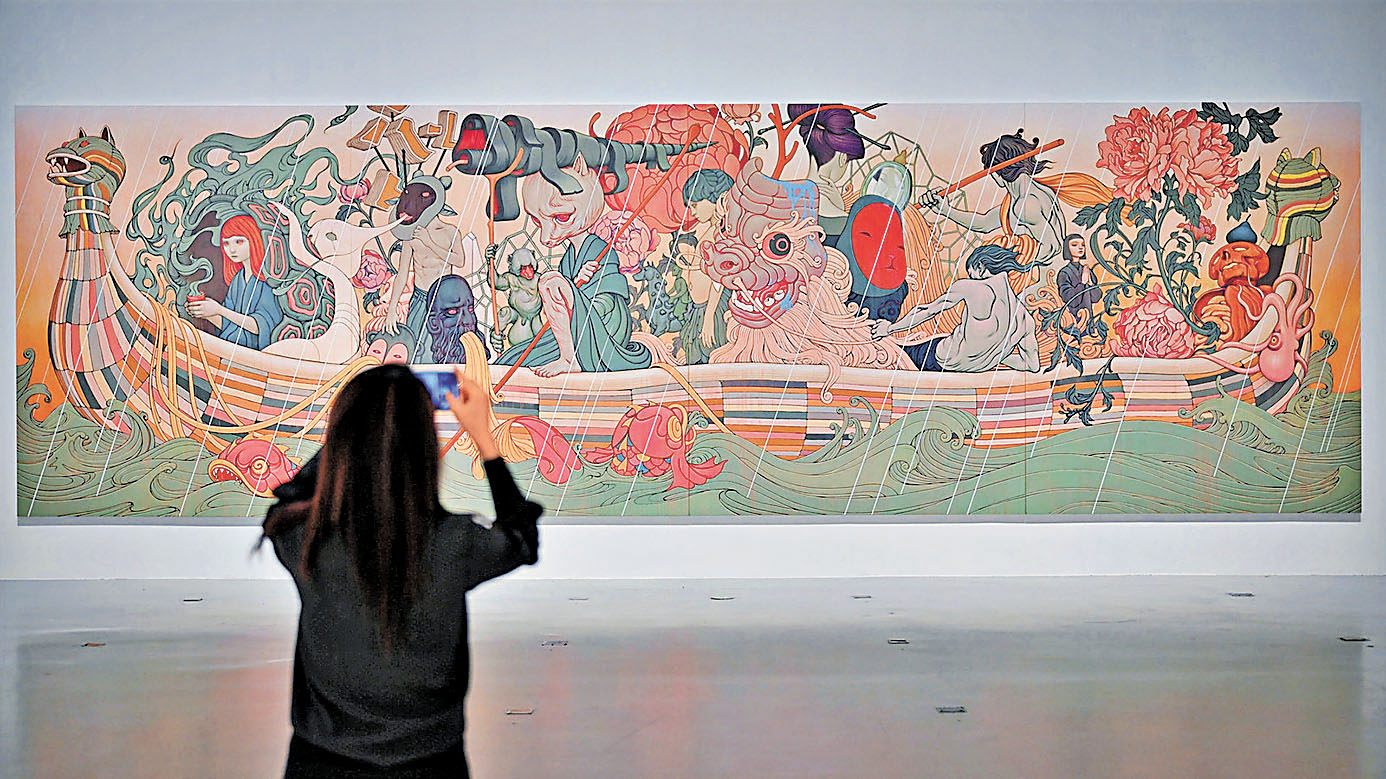 ■市民參觀簡明作品《旅程》。