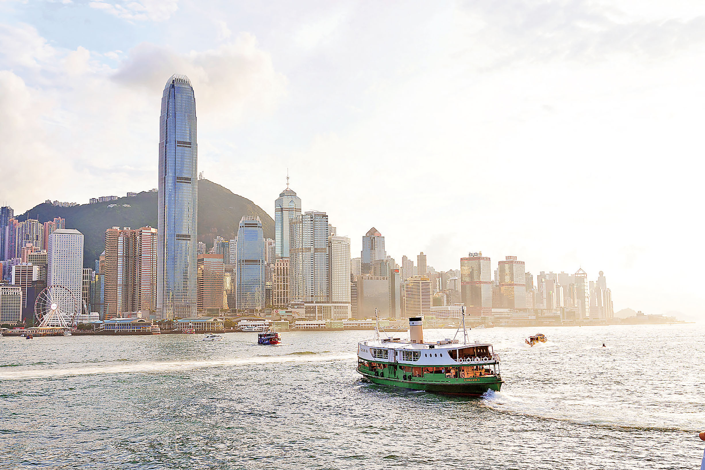 ■海濱事務委員會舉辦維港攝影比賽。