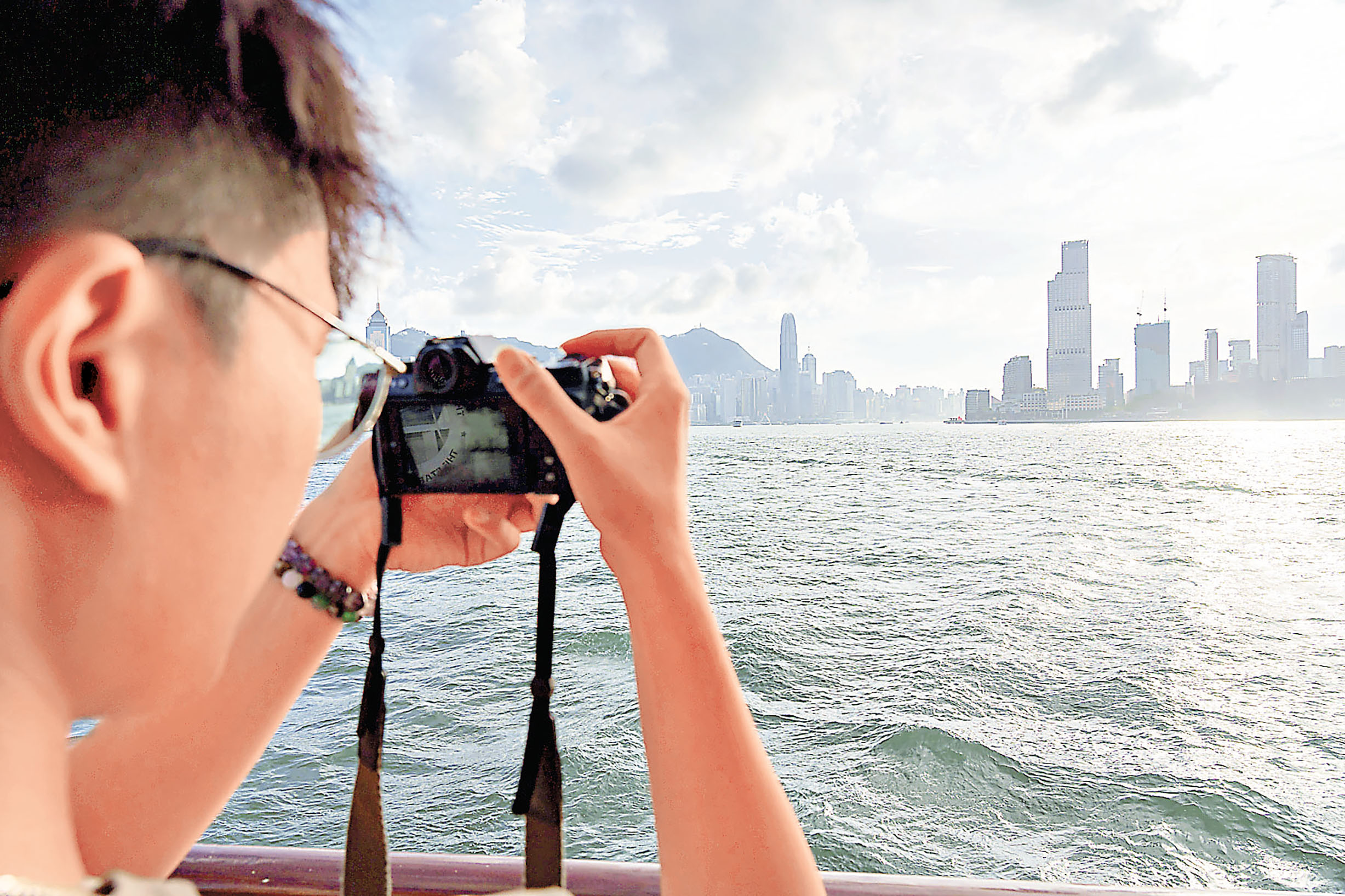 ■參賽者可以相片或影片形式捕捉維港兩岸海濱的最佳時刻和獨特之處。