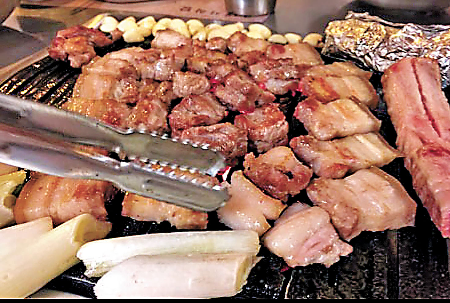 ■金豬食堂的烤豬肉美味可口。