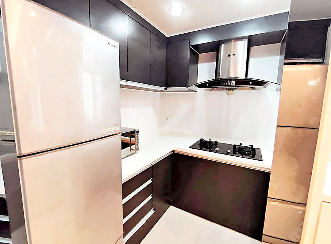 ■廚房收納櫃齊全。