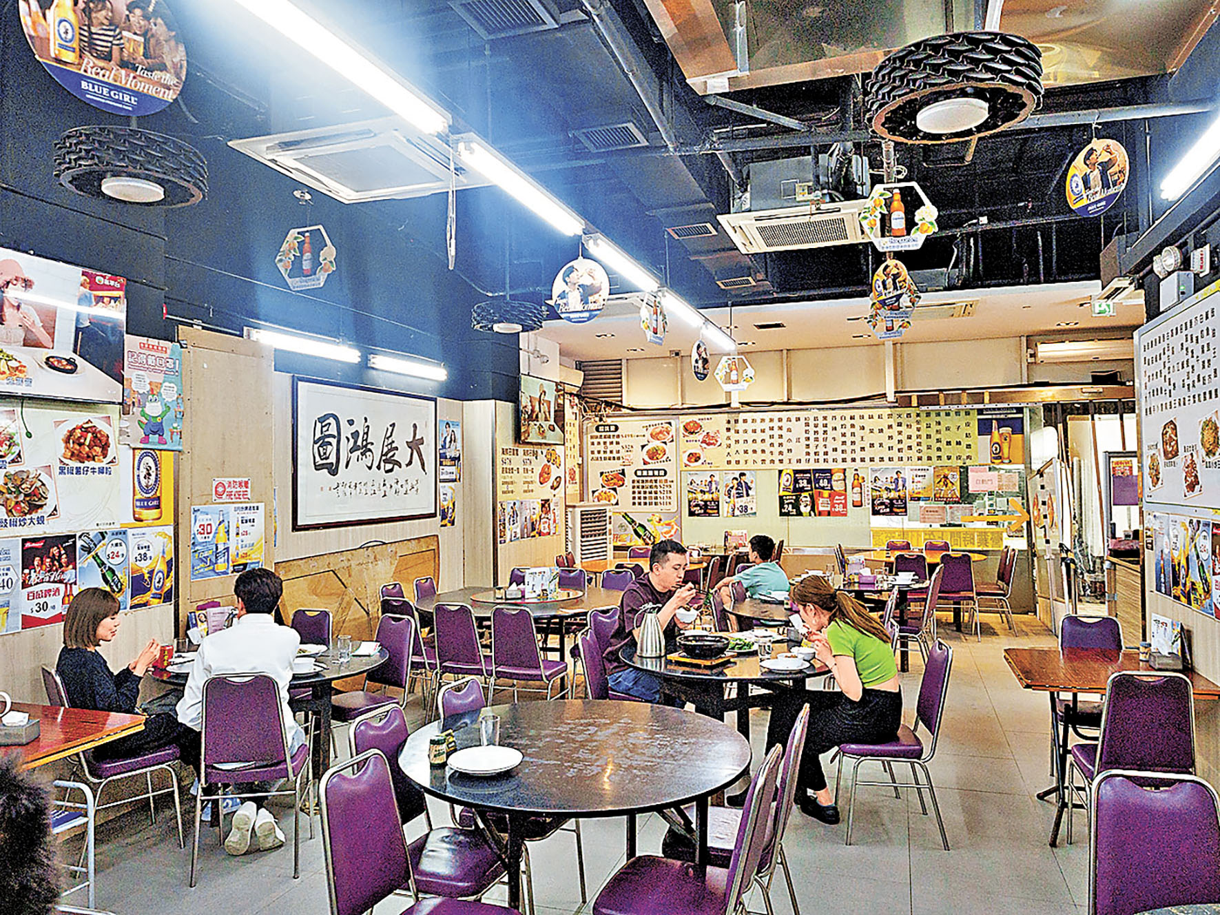 ■高高酒家以大牌檔裝修格局示人。