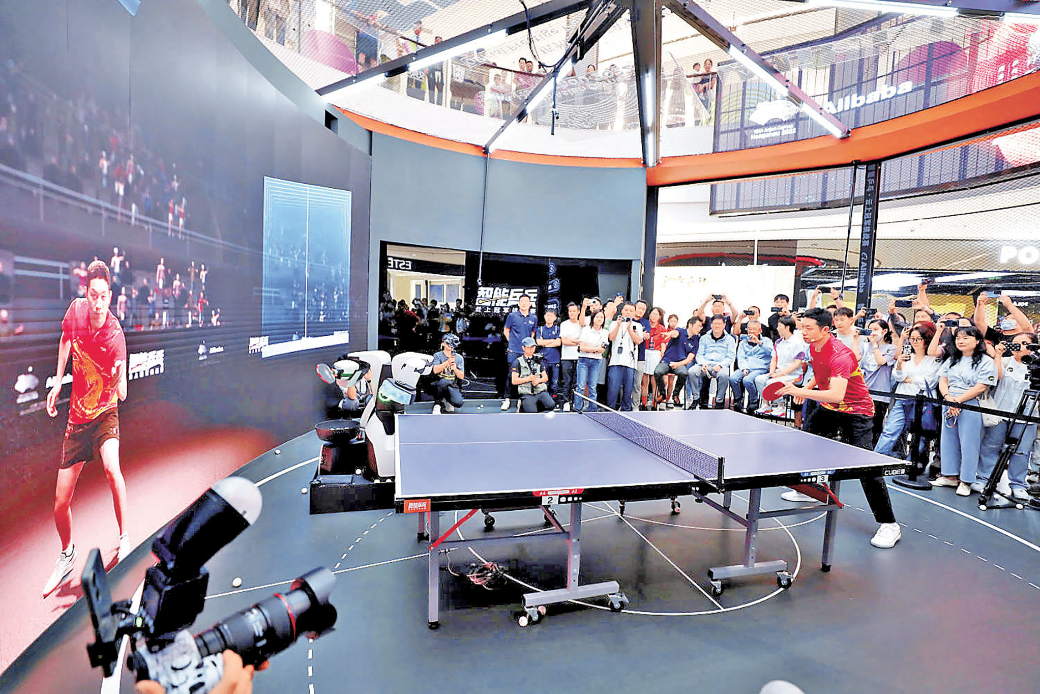 ■奧運冠軍許昕也體驗一把與AI許昕對戰。