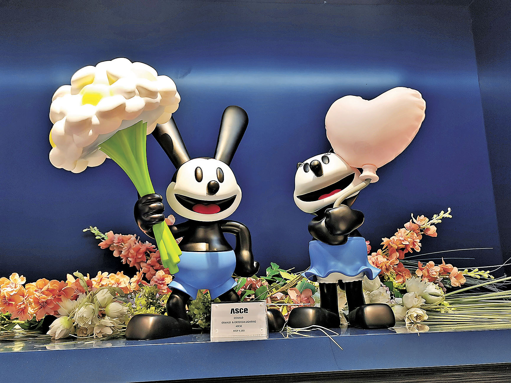 ■迪士尼幸運兔奧斯華與Ortensia貓