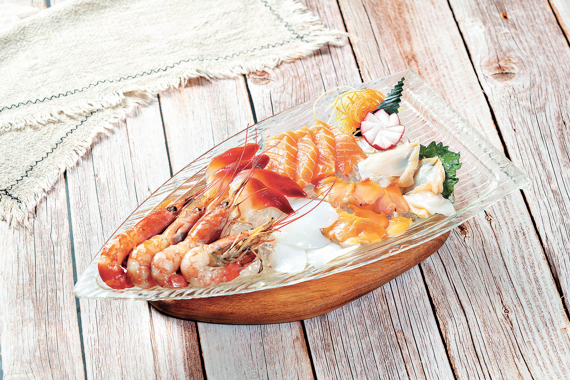 ■刺身拼盤即可品嘗大隻甜蝦及多款刺身。