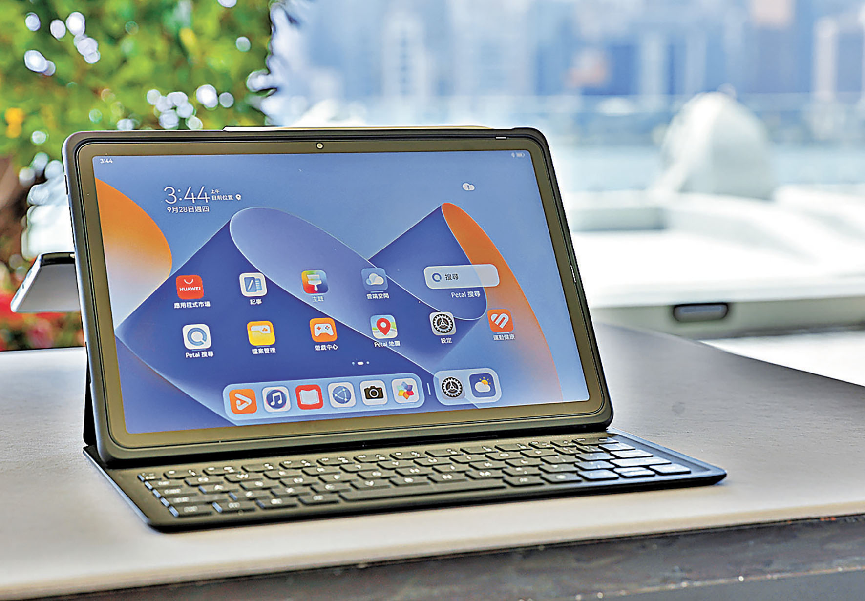 ■可另購華為智能鍵盤配合使用。