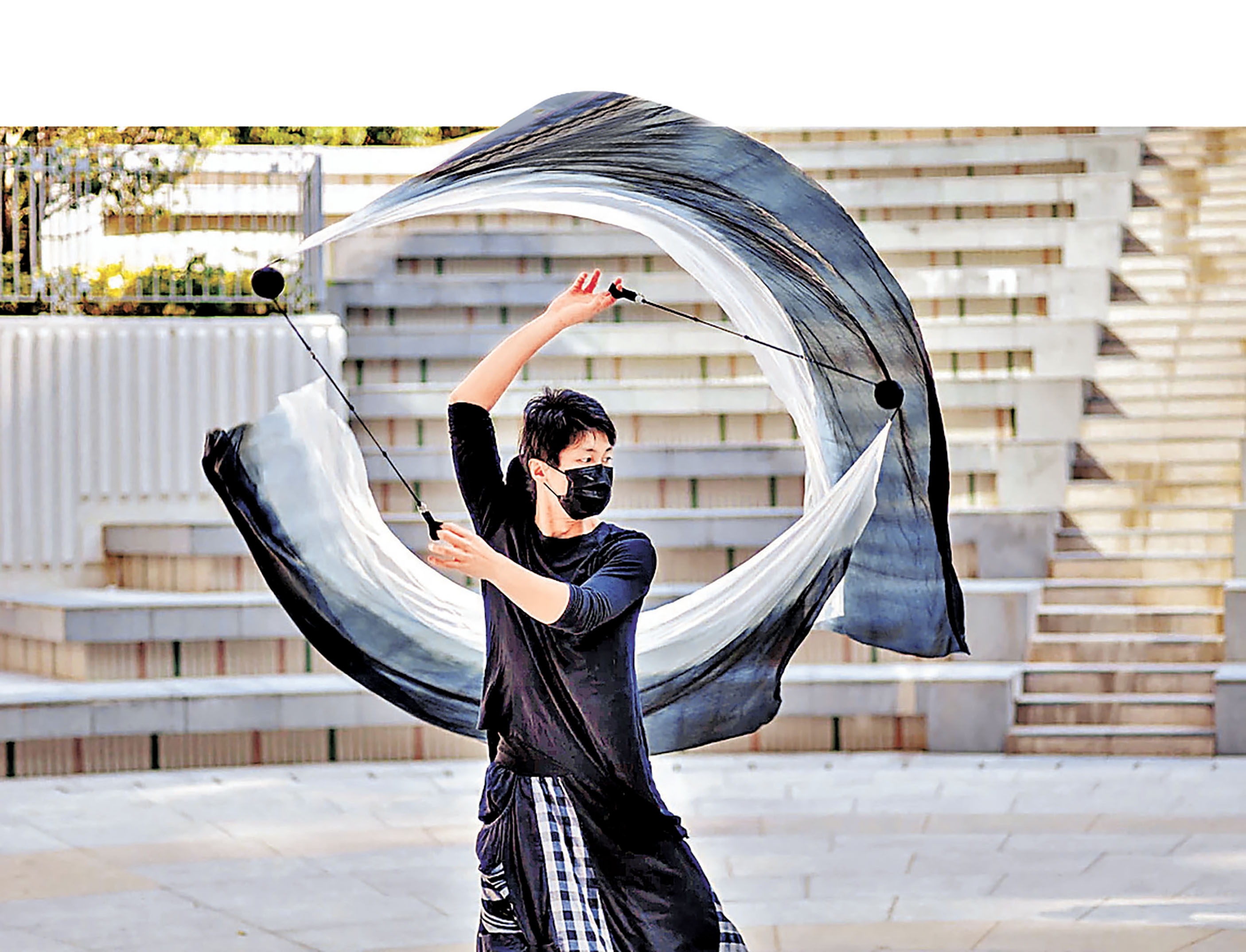 ■流空藝術工作室將會呈現動態紗舞工作坊。