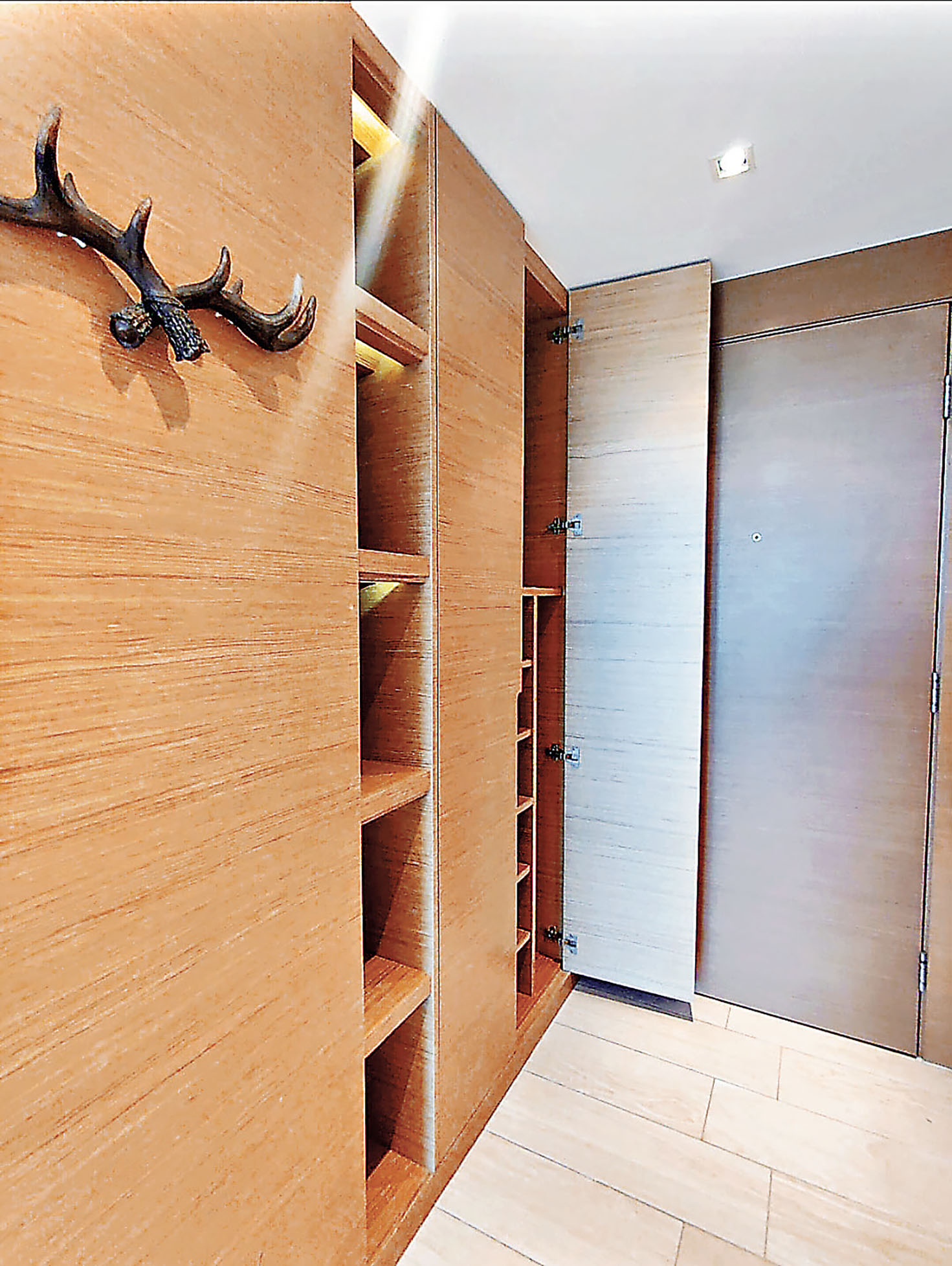 ■收納櫃外觀別致。