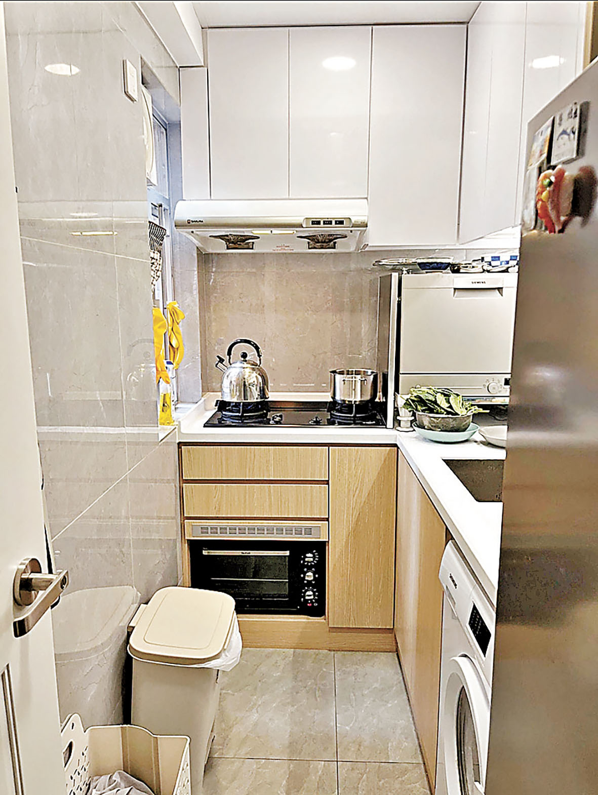 ■廚房煮食煤氣爐和焗爐等齊備。