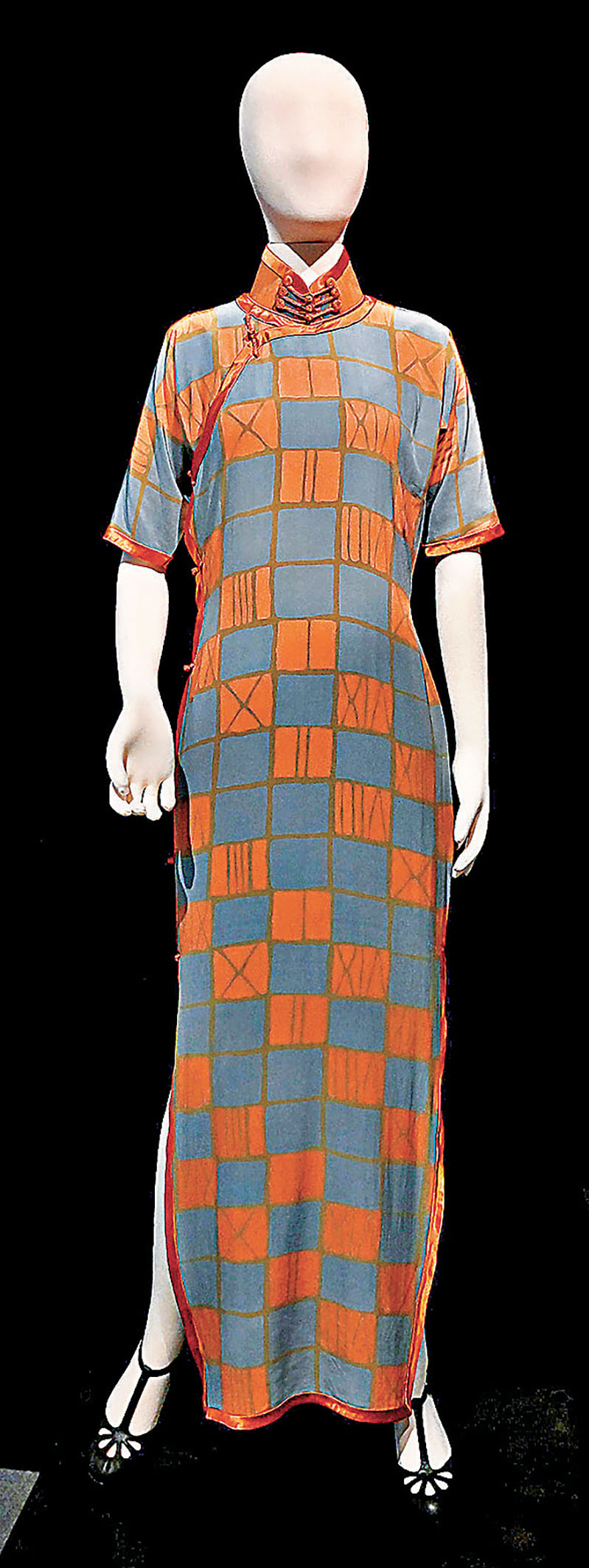 ■張曼玉於《阮玲玉》（1992）中曾穿着的旗袍。