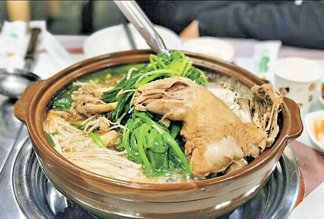 ■人蔘燉鷄是韓國傳統美食。