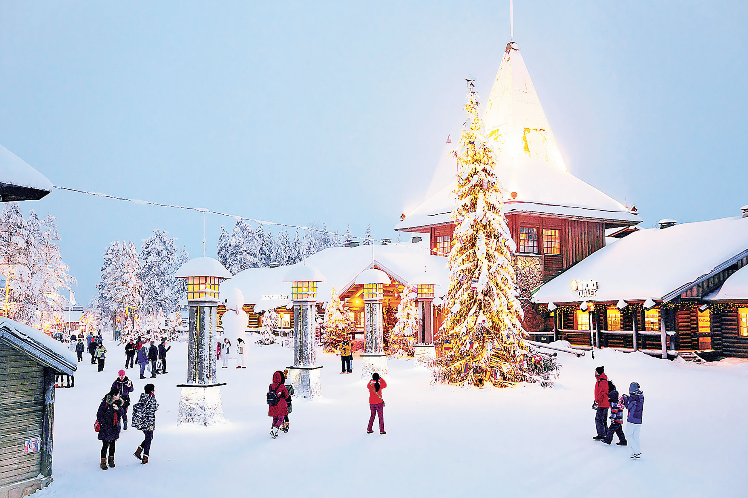 ■親臨芬蘭的聖誕老人村，記得去探訪聖誕老人。