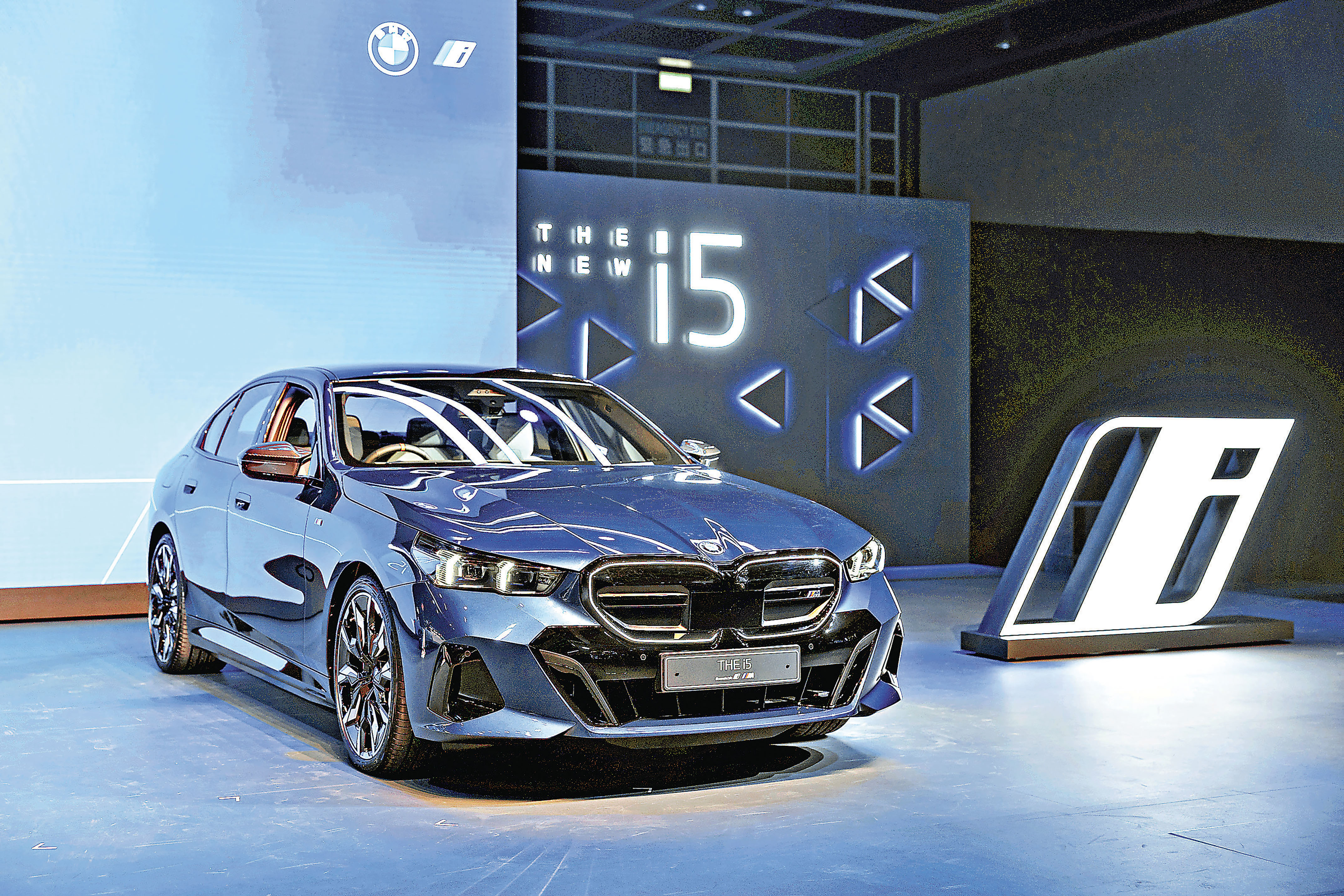 ■BMW i5 M60 xDrive