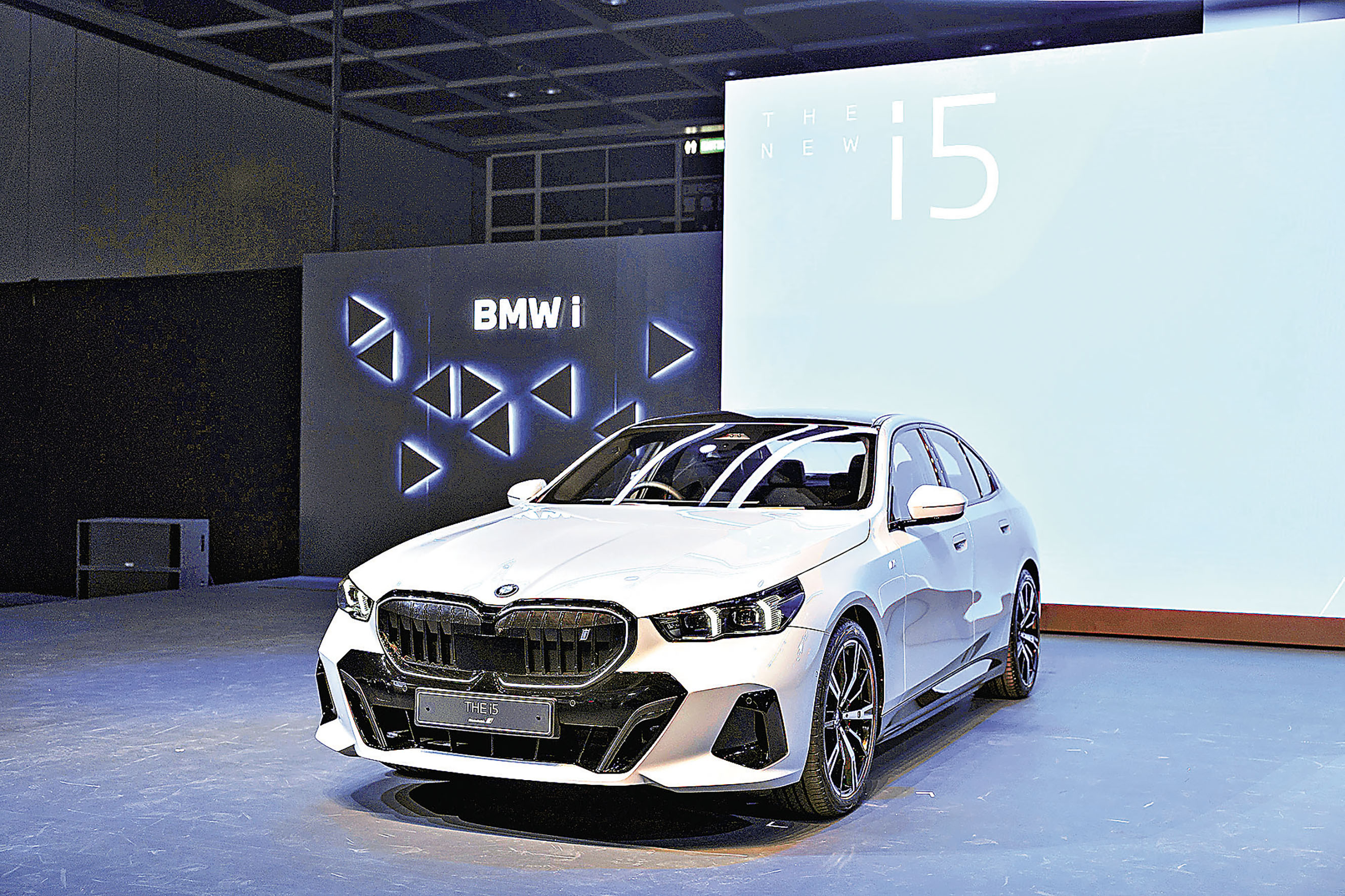 ■BMW i5 eDrive40 M Sport Edition