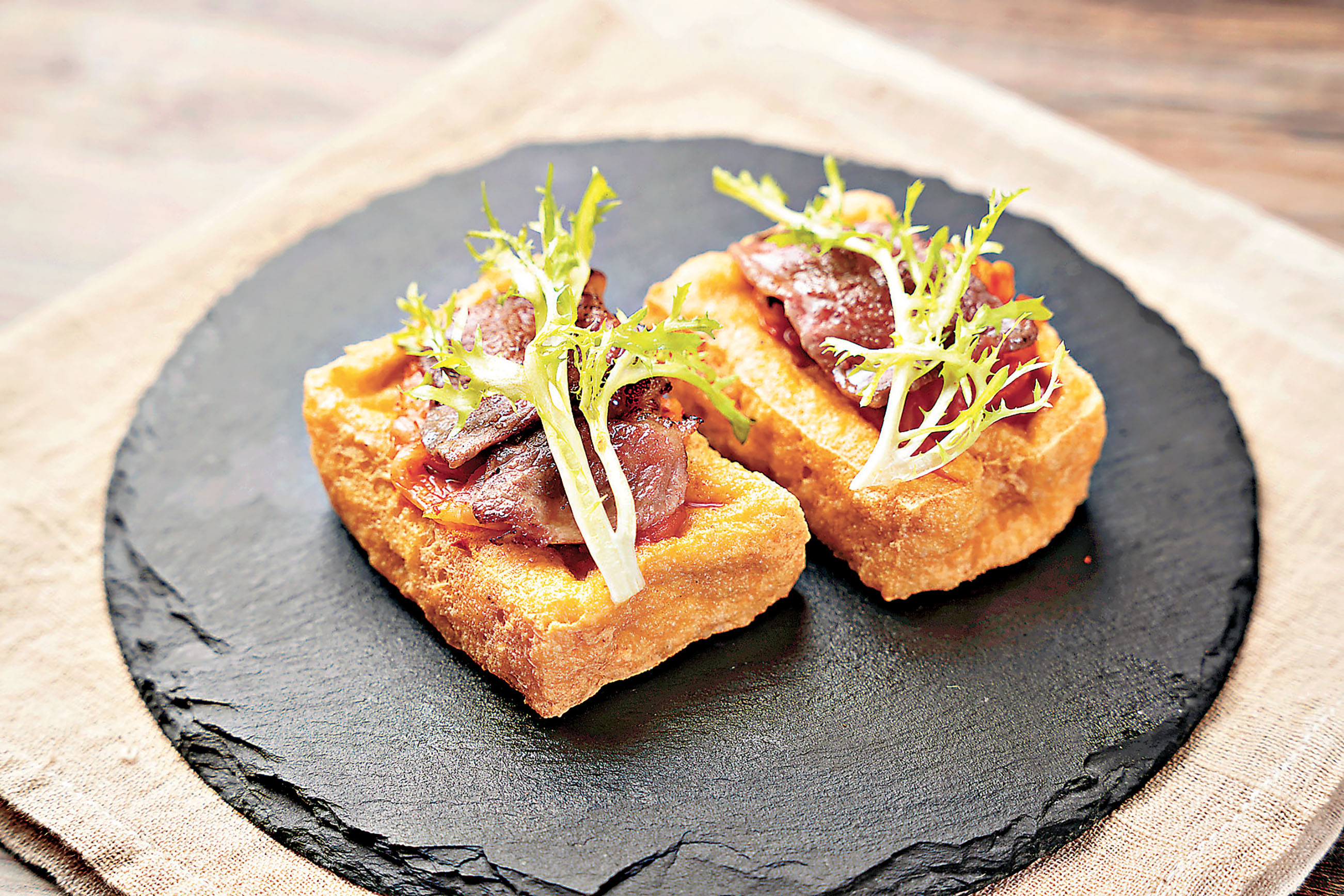 ■和牛臭豆腐吃法創新。