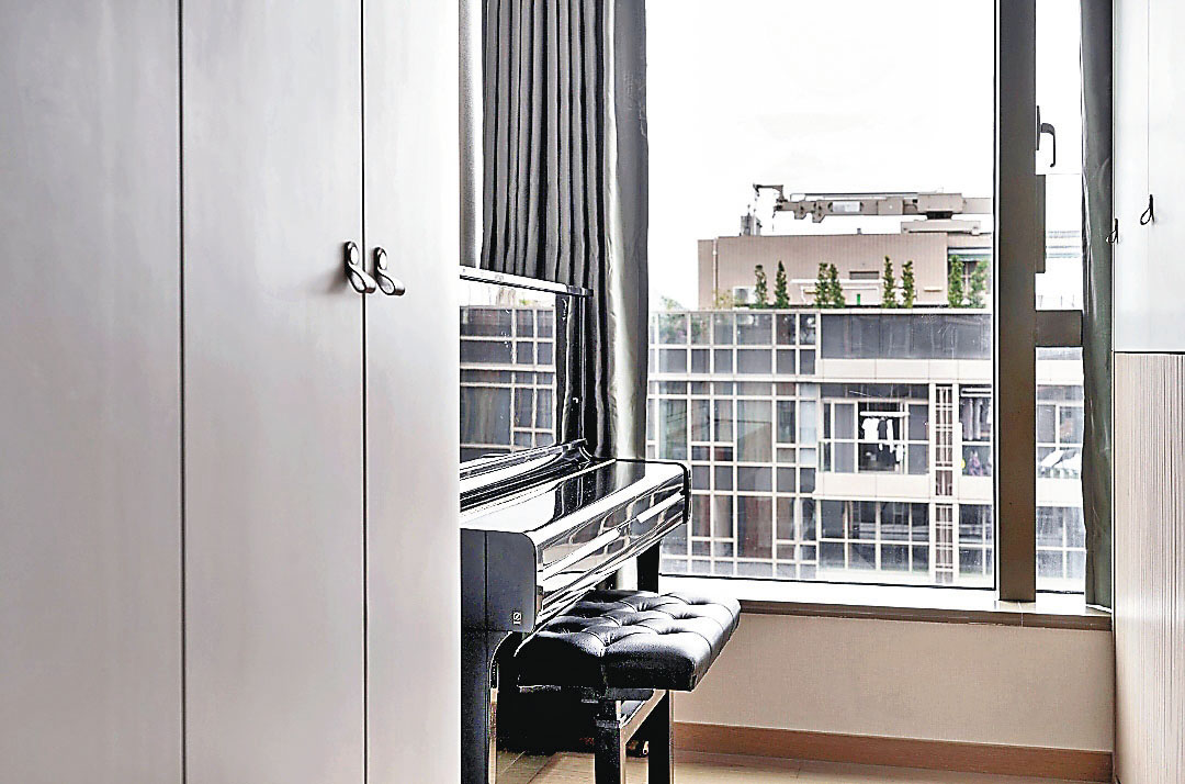 ■房間靠近窗口處放置一台鋼琴作點綴。