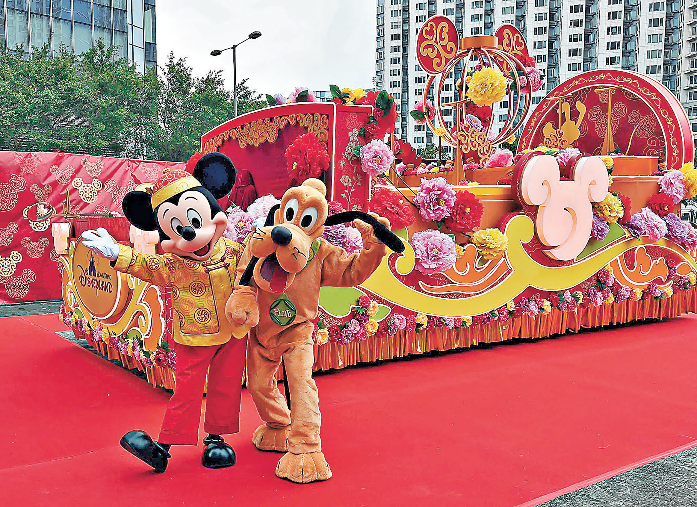 ■香港迪士尼都有參與上次的國泰新春花車巡遊。