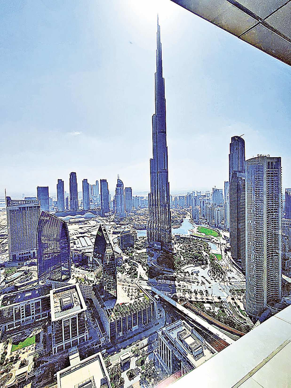 ■棕櫚塔觀景台可欣賞到哈利法塔和迪拜市區景色。