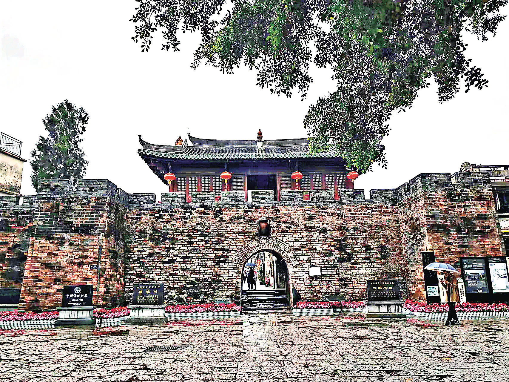 ■大鵬所城十分宏偉。