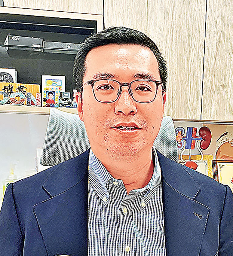 ■泌尿外科專科醫生  潘奕均