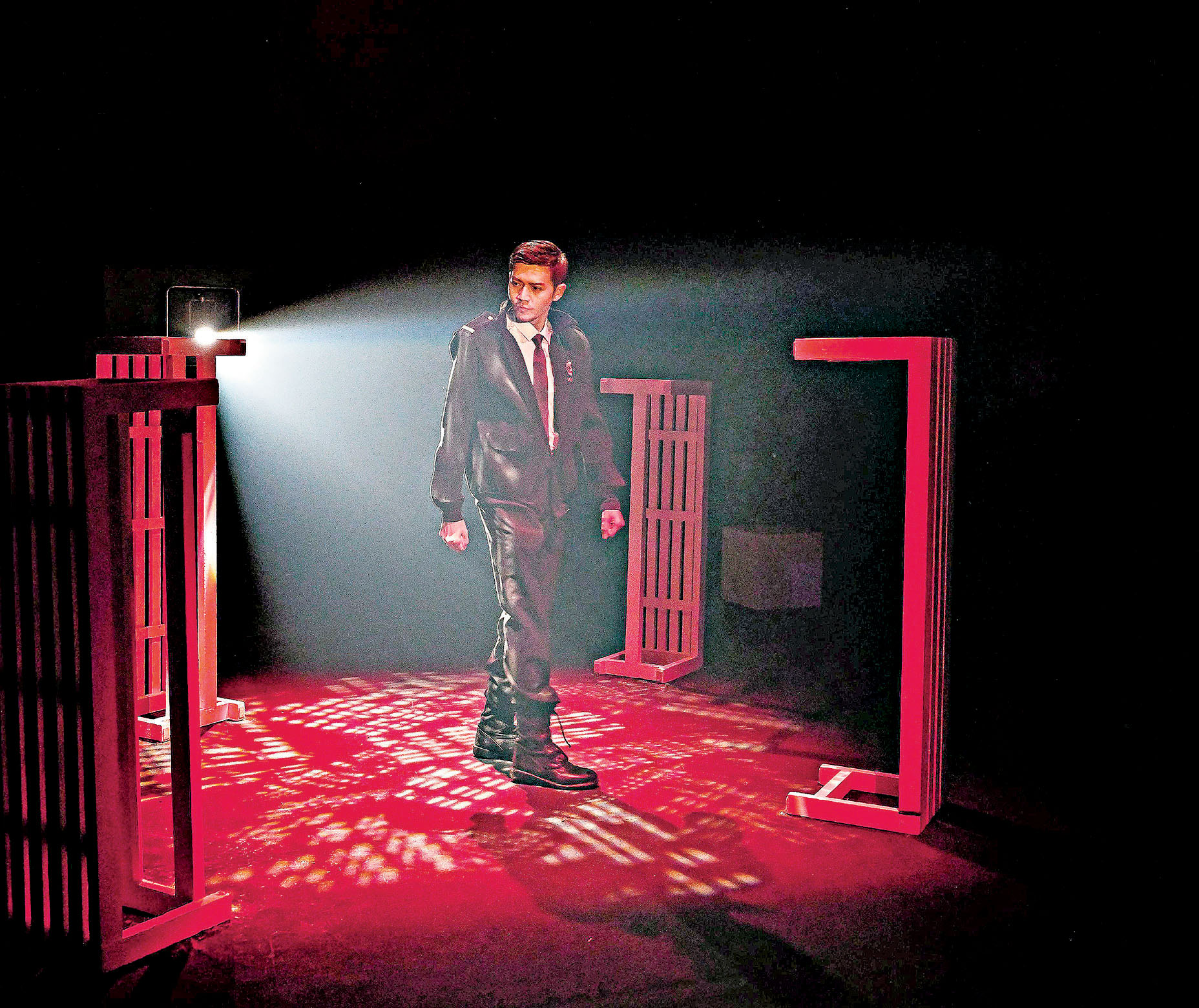 ■營造緊張的氛圍。