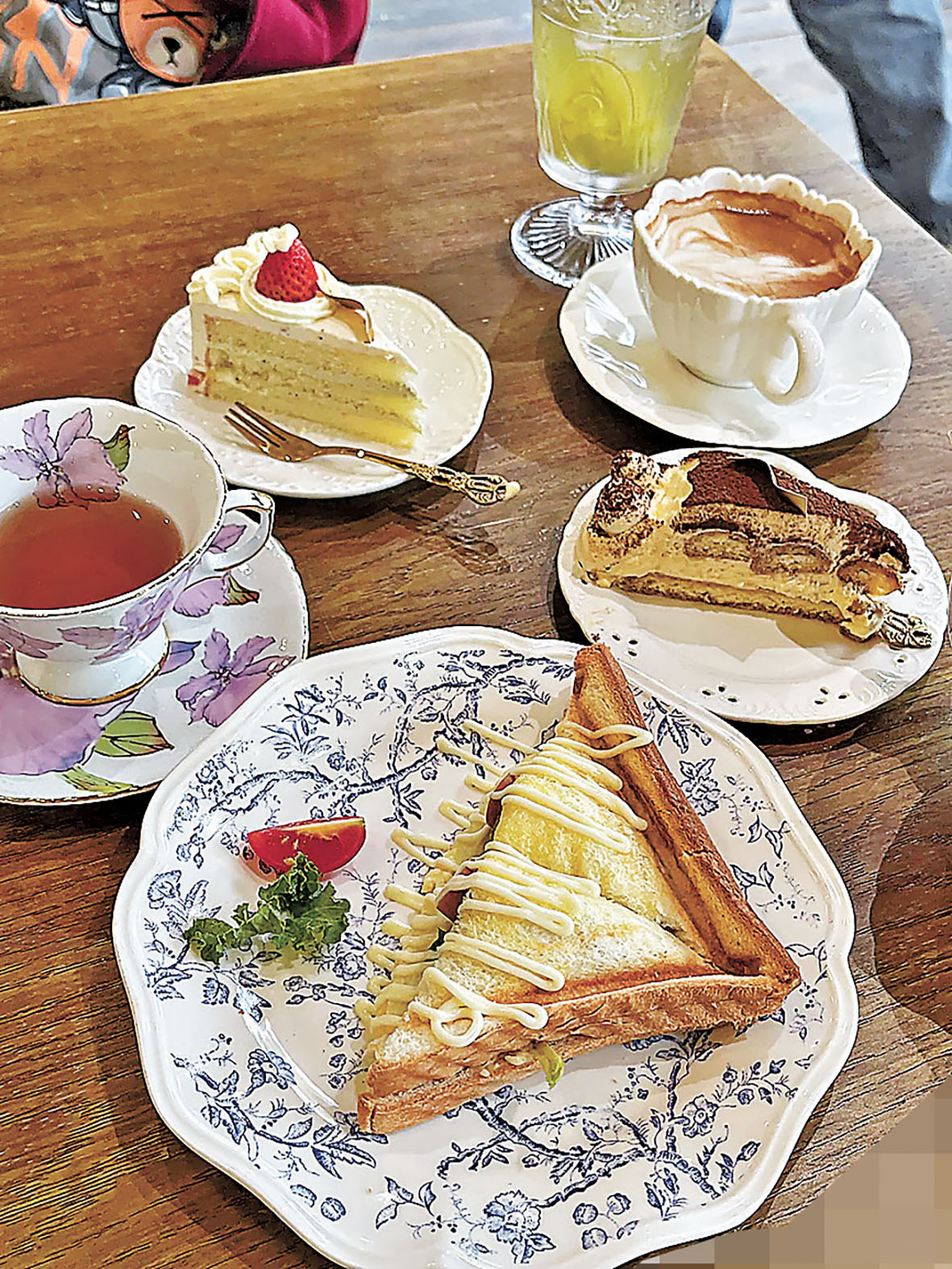 ■多款美食吸引。