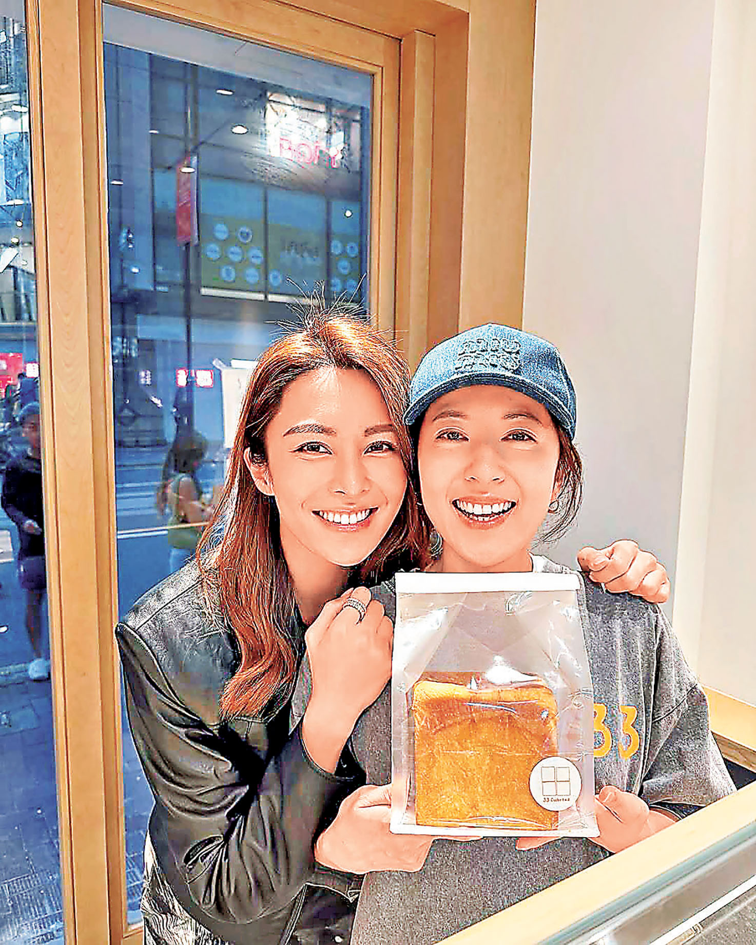 ■TVB藝員張曦雯(左)也是吐司店捧場客。 Ig@natalietong53