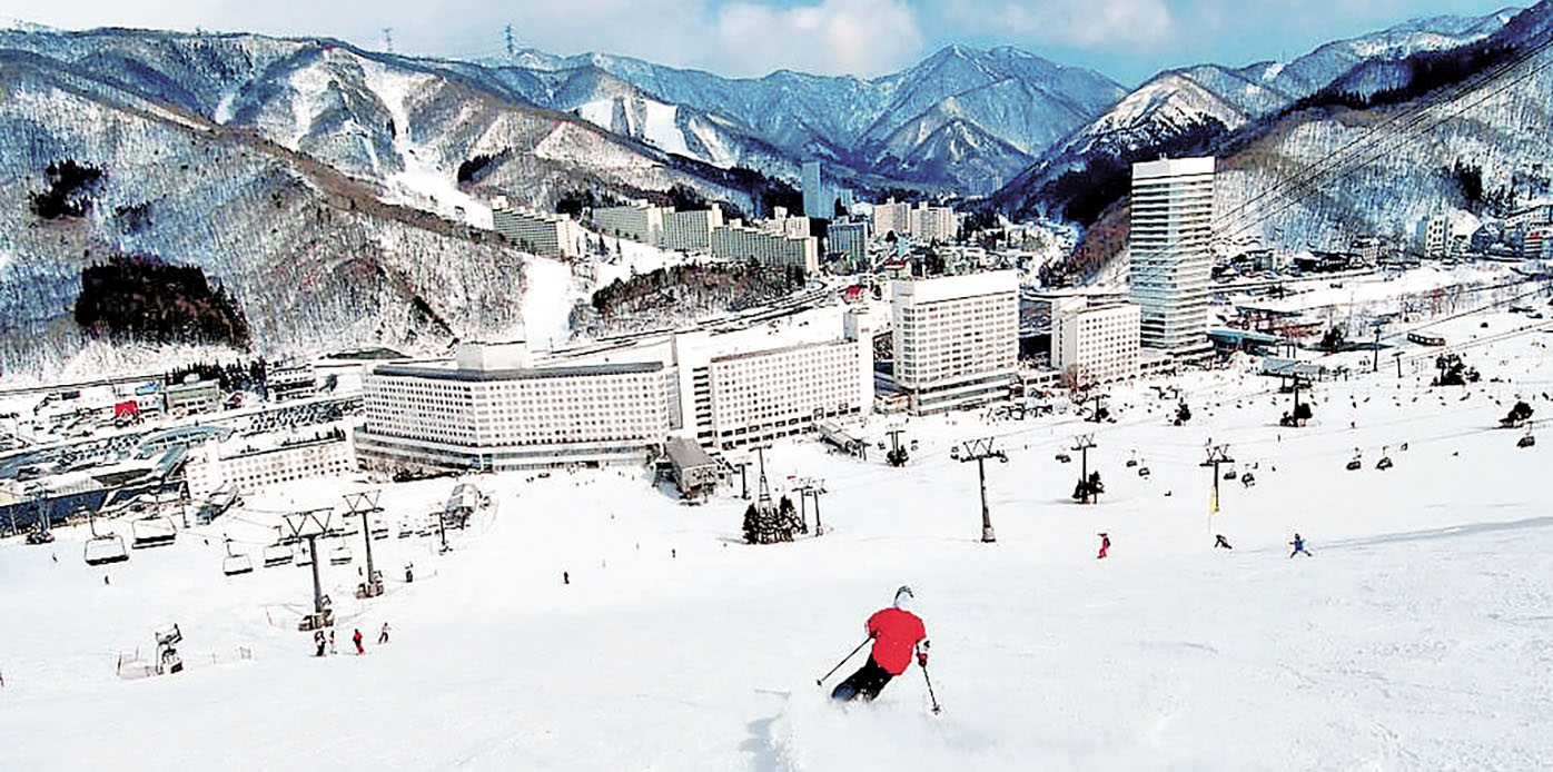 ■新潟苗場滑雪場是日本最大的滑雪場。