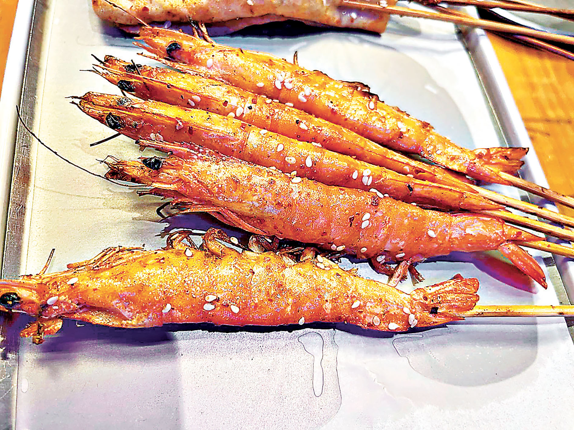 ■炭烤大海蝦的蝦肉緊緻結實,食到唔停口。