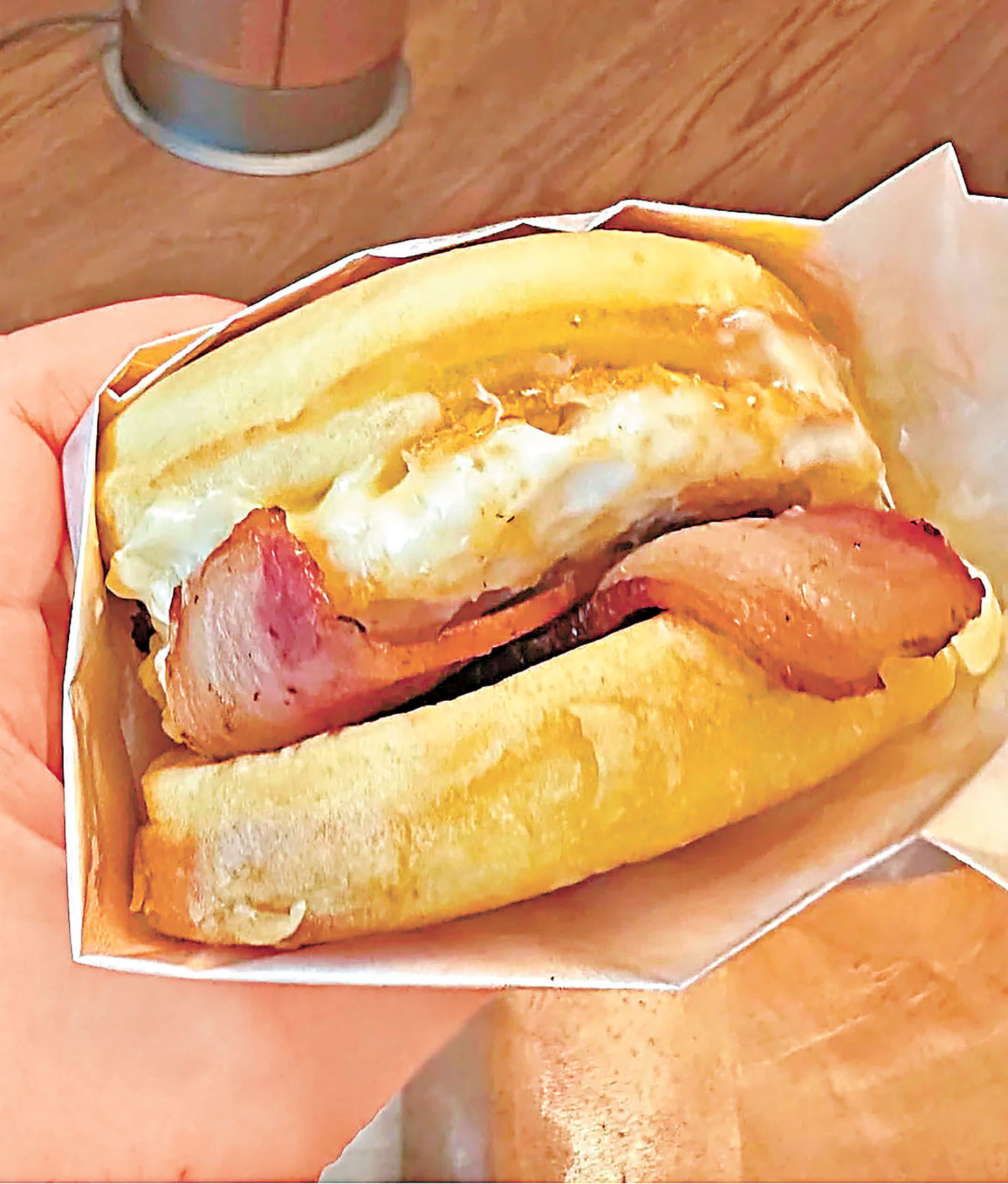 ■熱香餅漢堡即製出爐。