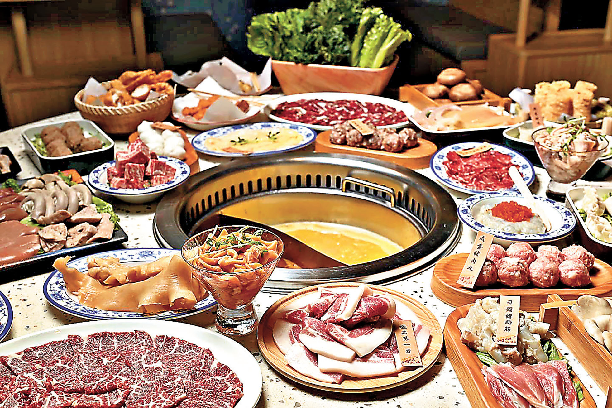 ■新鮮食材,美味湯底。