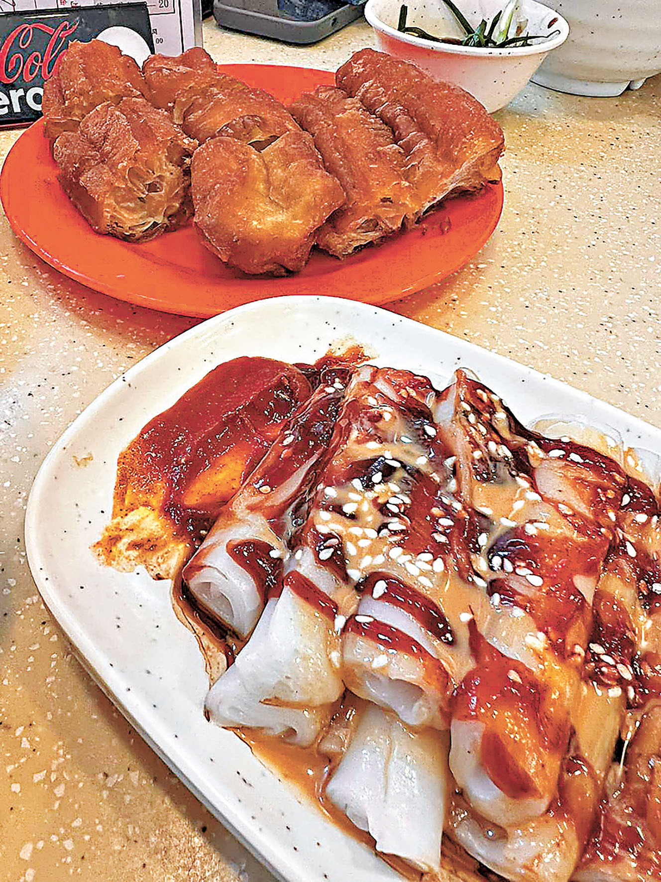 ■平民粥店的豬腸粉及油炸鬼也是麥包的最愛。