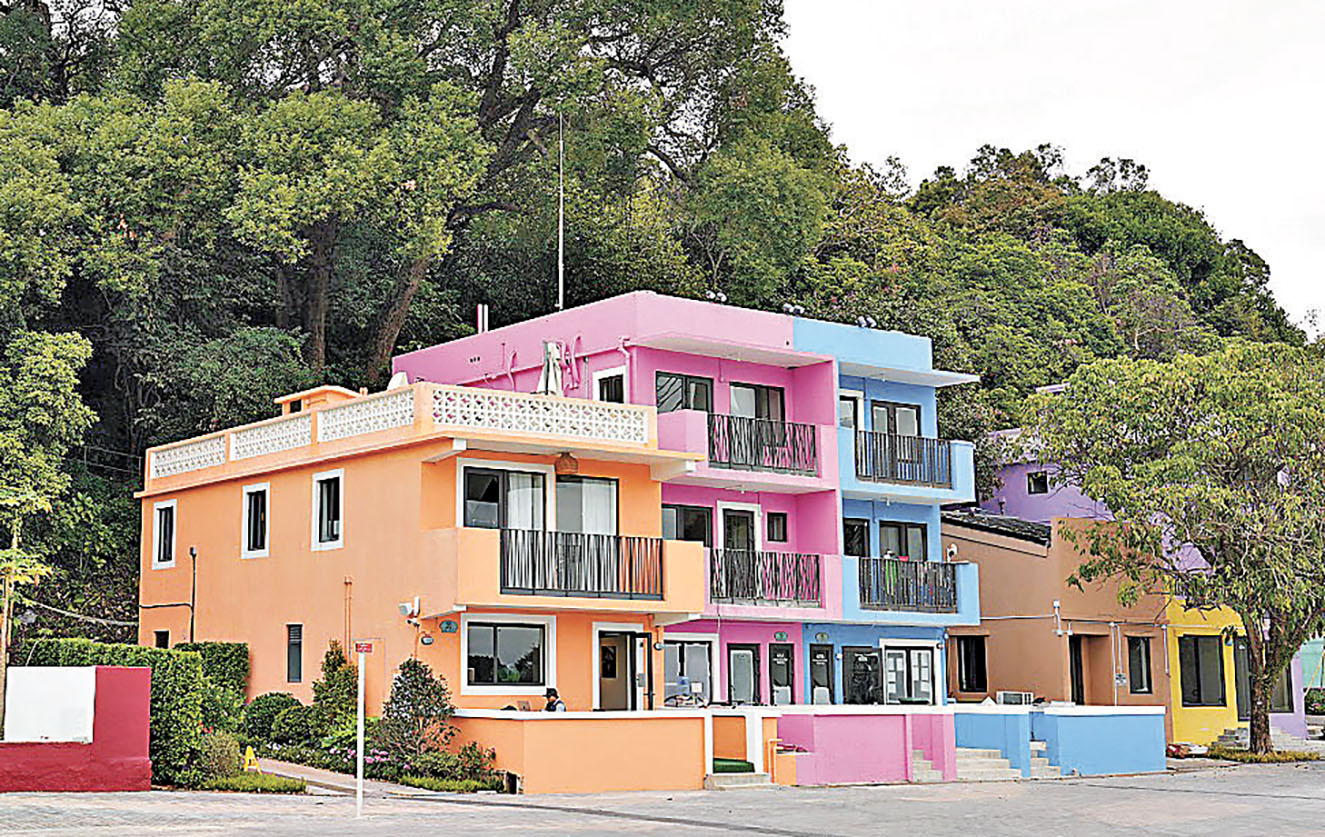 ■彩色藝術小屋