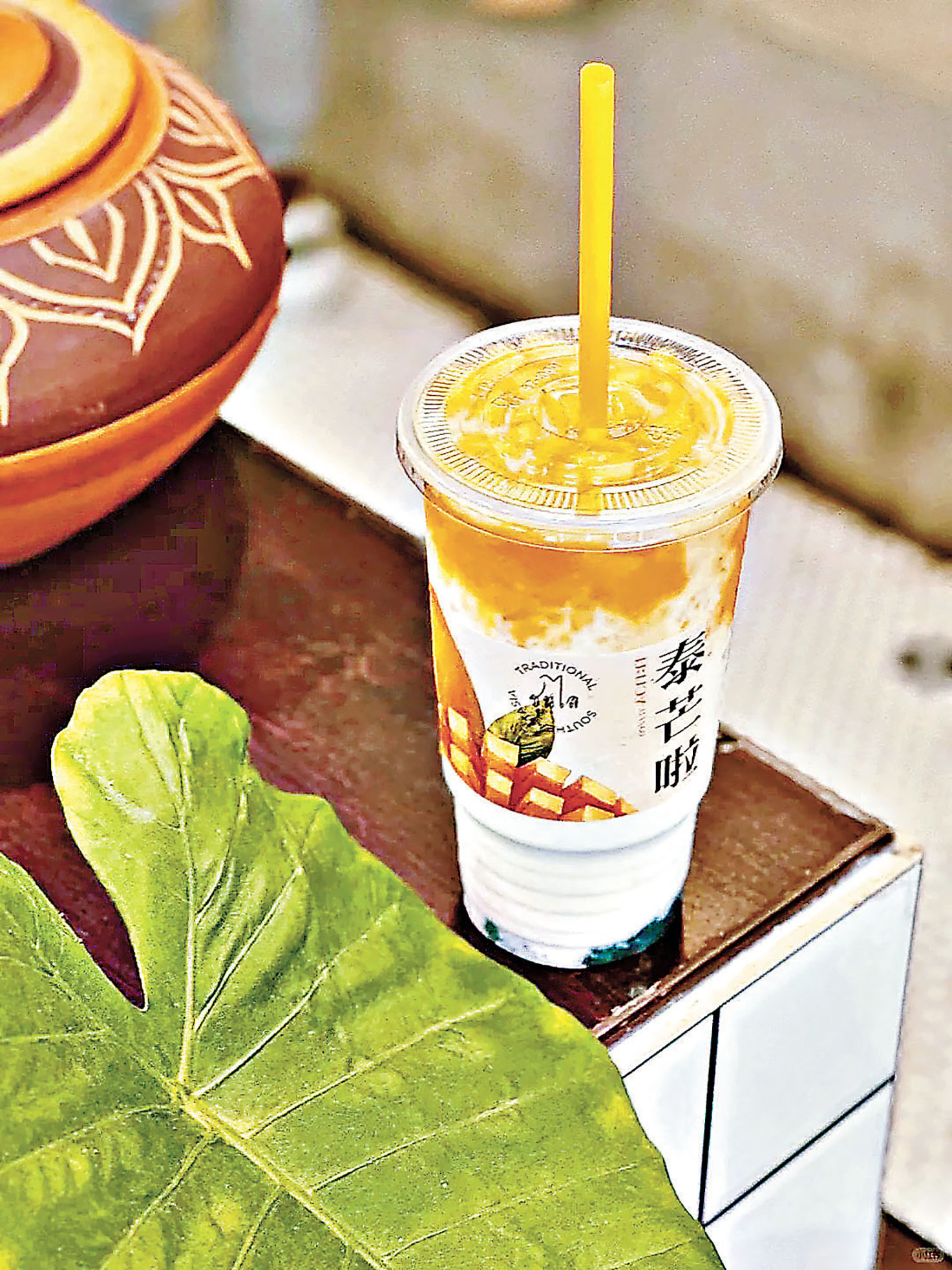 ■泰式芒果糯米冰用料豐富。