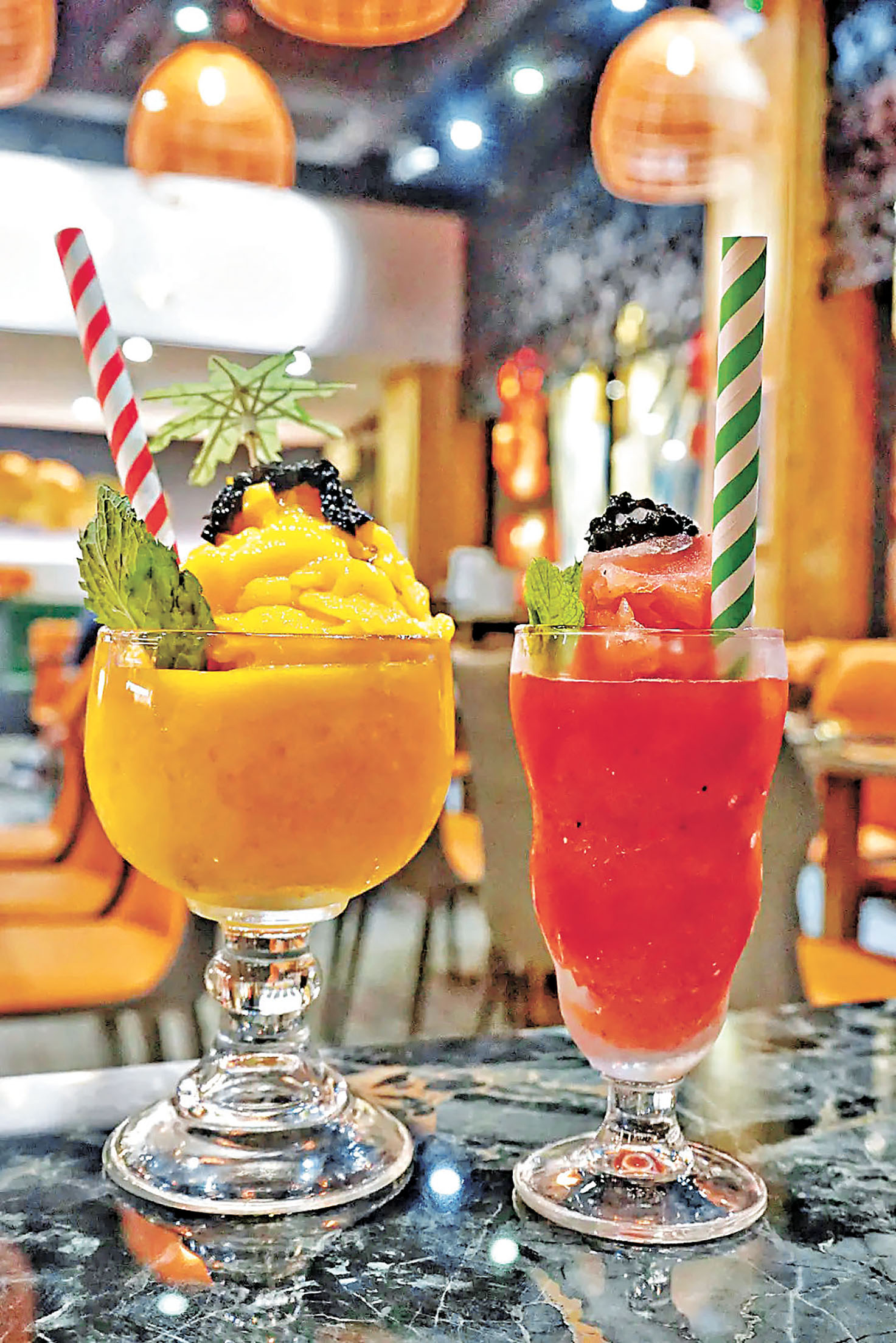 ■芒果和西瓜沙冰色彩繽紛。