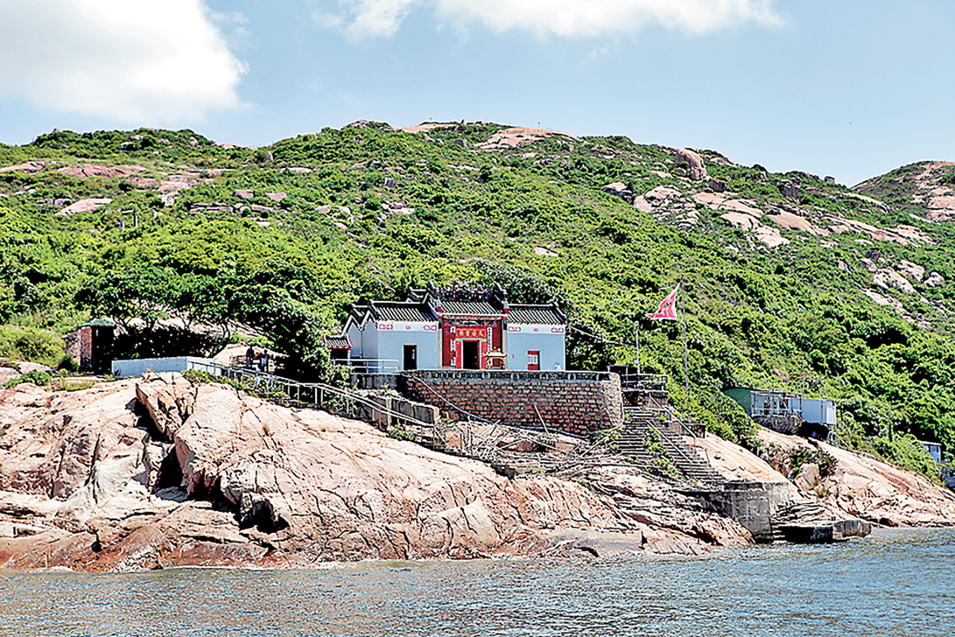 ■天后廟外有開揚海景。