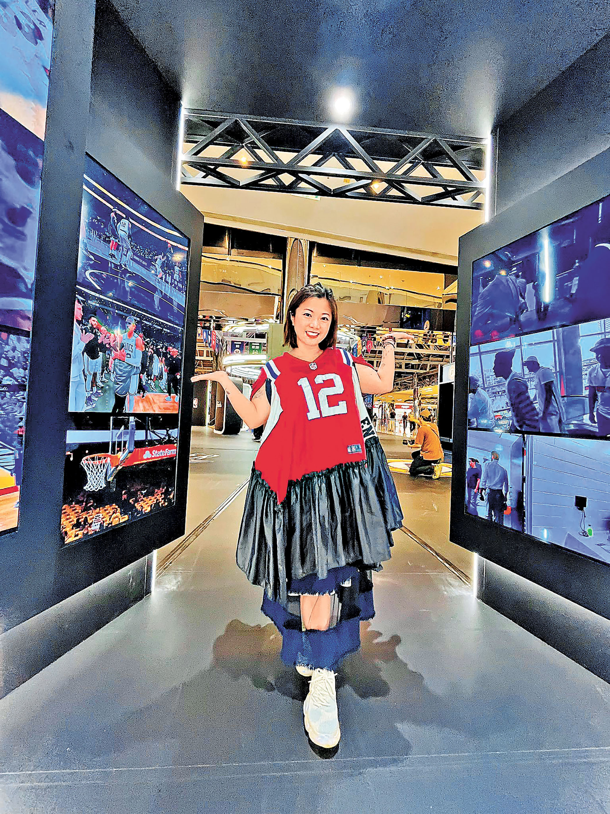 ■NBA展覽深受男女老少歡迎。