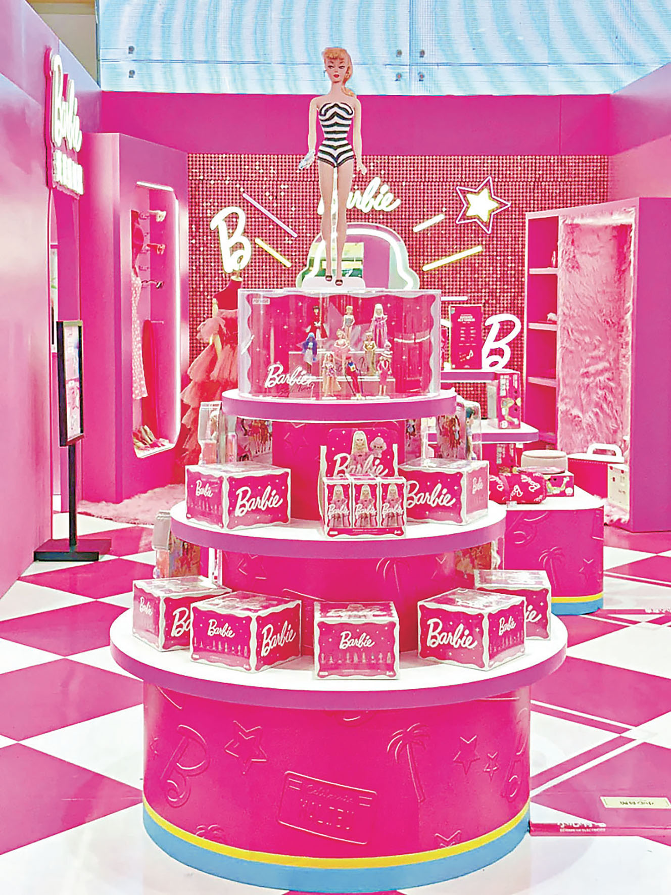 ■Barbie聯乘泡泡瑪特的盲盒值得課金。