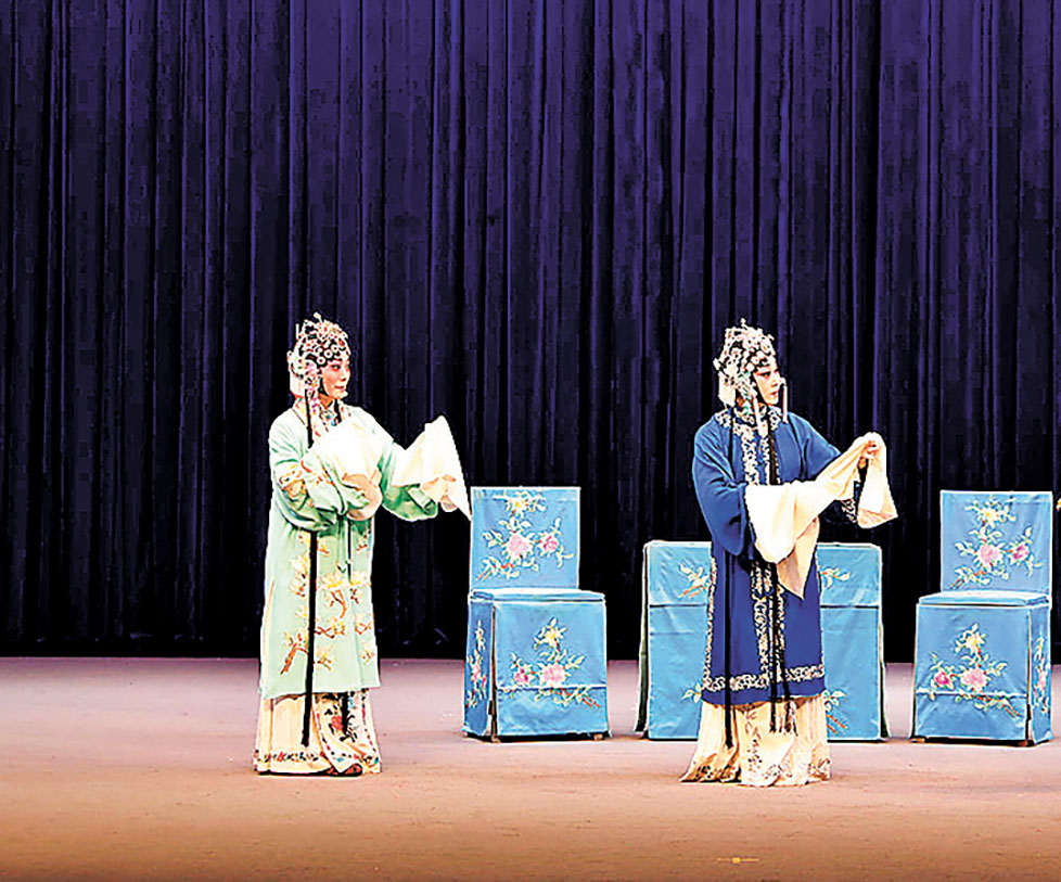 ■《周仁回府》講述嚴嵩陷害忠良、欺善霸妻的故事。