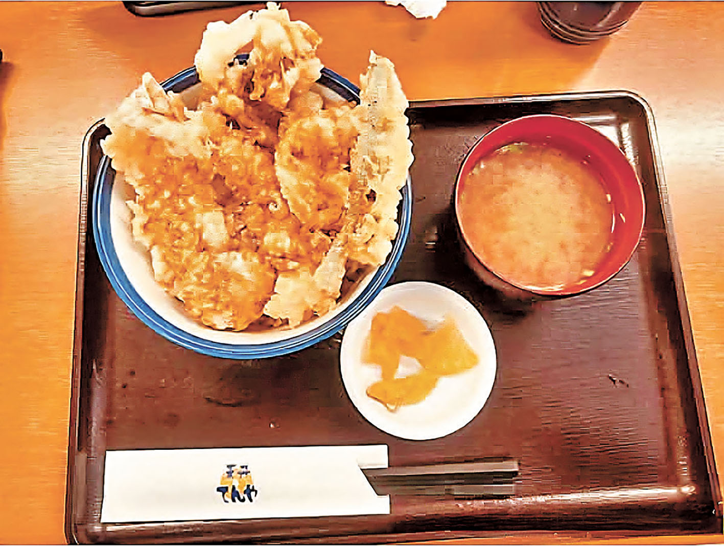 ■天婦羅連鎖店TENYA的天婦羅丼飯。