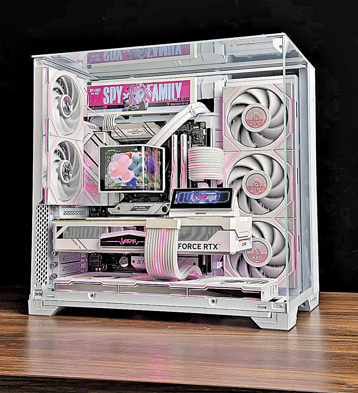 ■透明機箱很有科技感。 網上圖片