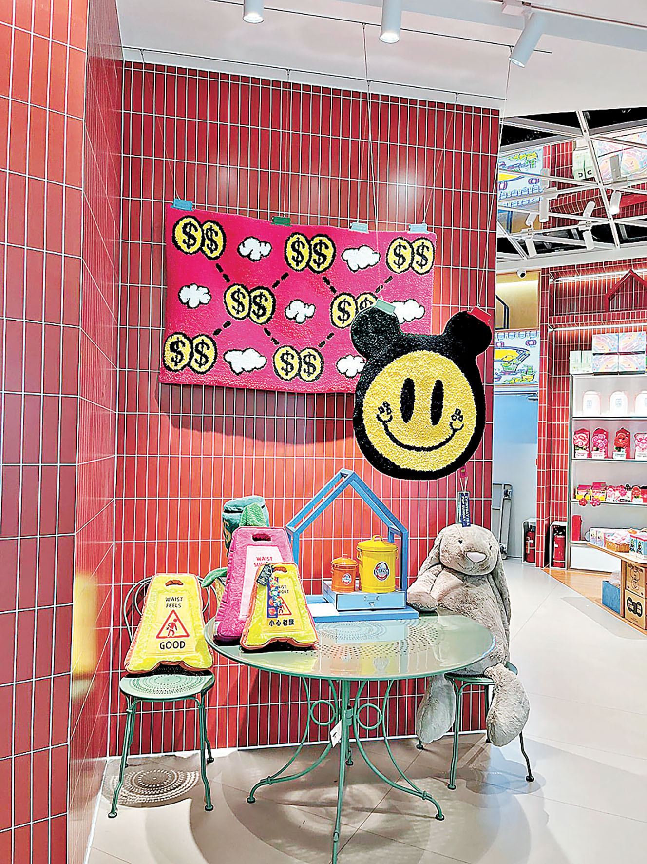 ■巨型jELLyCAT兔子也想「有錢花」！